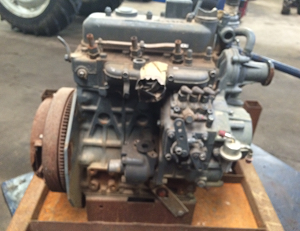 Salvage Tractor - Kubota D905 engine