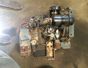 Salvage Tractor - Kubota D950 engine