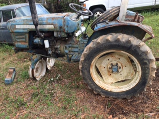 Salvage Tractor - Hinomoto E23