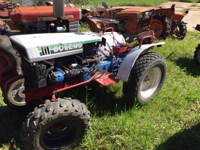 Salvage Tractor - Bolens G152
