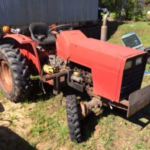 Salvage Tractor - Massey Ferguson 1030 4WD
