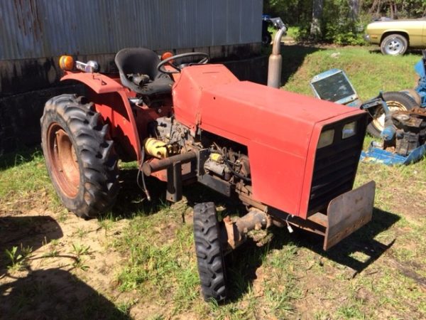 Salvage Tractor - Massey Ferguson 1030 4WD