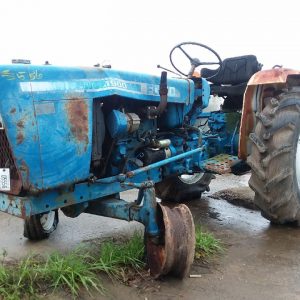 Salvage Tractor - Ford 1900