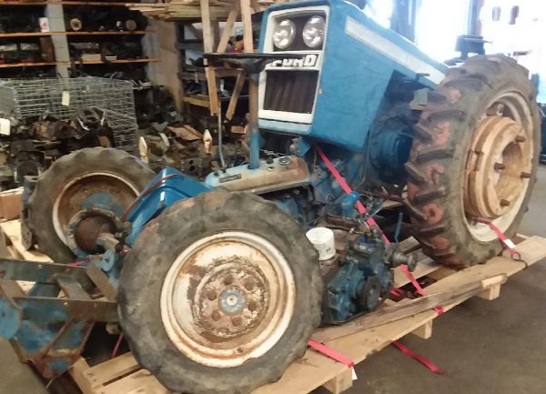 Salvage Tractor, Ford 1300