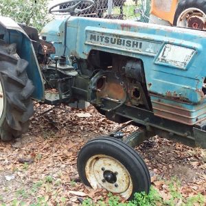 Salvage Tractor - Mitsubishi D1500-KE80
