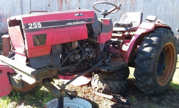 Salvage Tractor - Case IH 255