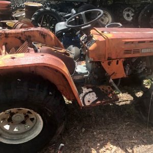 Salvage Tractor - Kubota B8200D