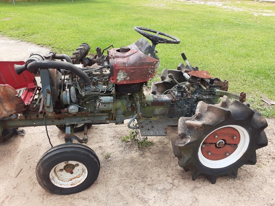 Salvage Tractor - YM1401