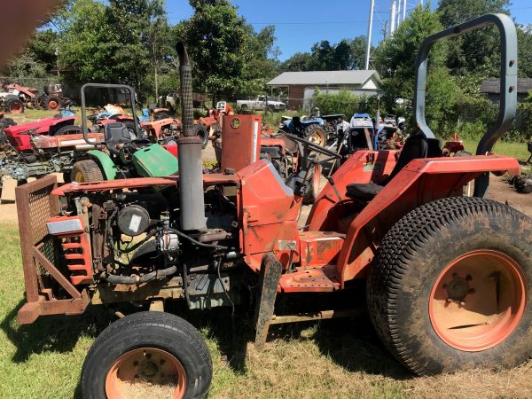 Salvage Tractor - Kubota L2850F