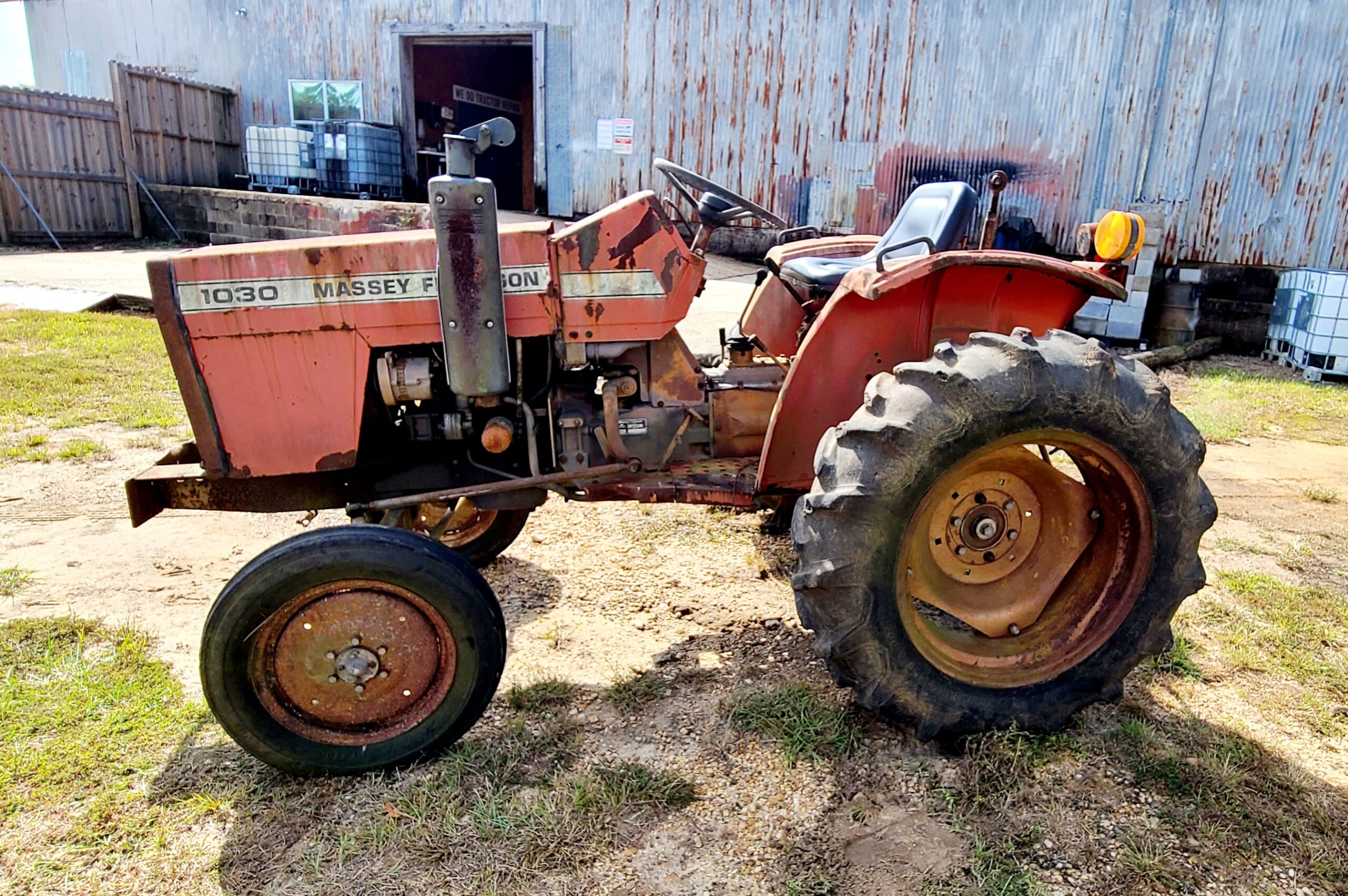 Massey Ferguson 1030 | Salvage Tractor